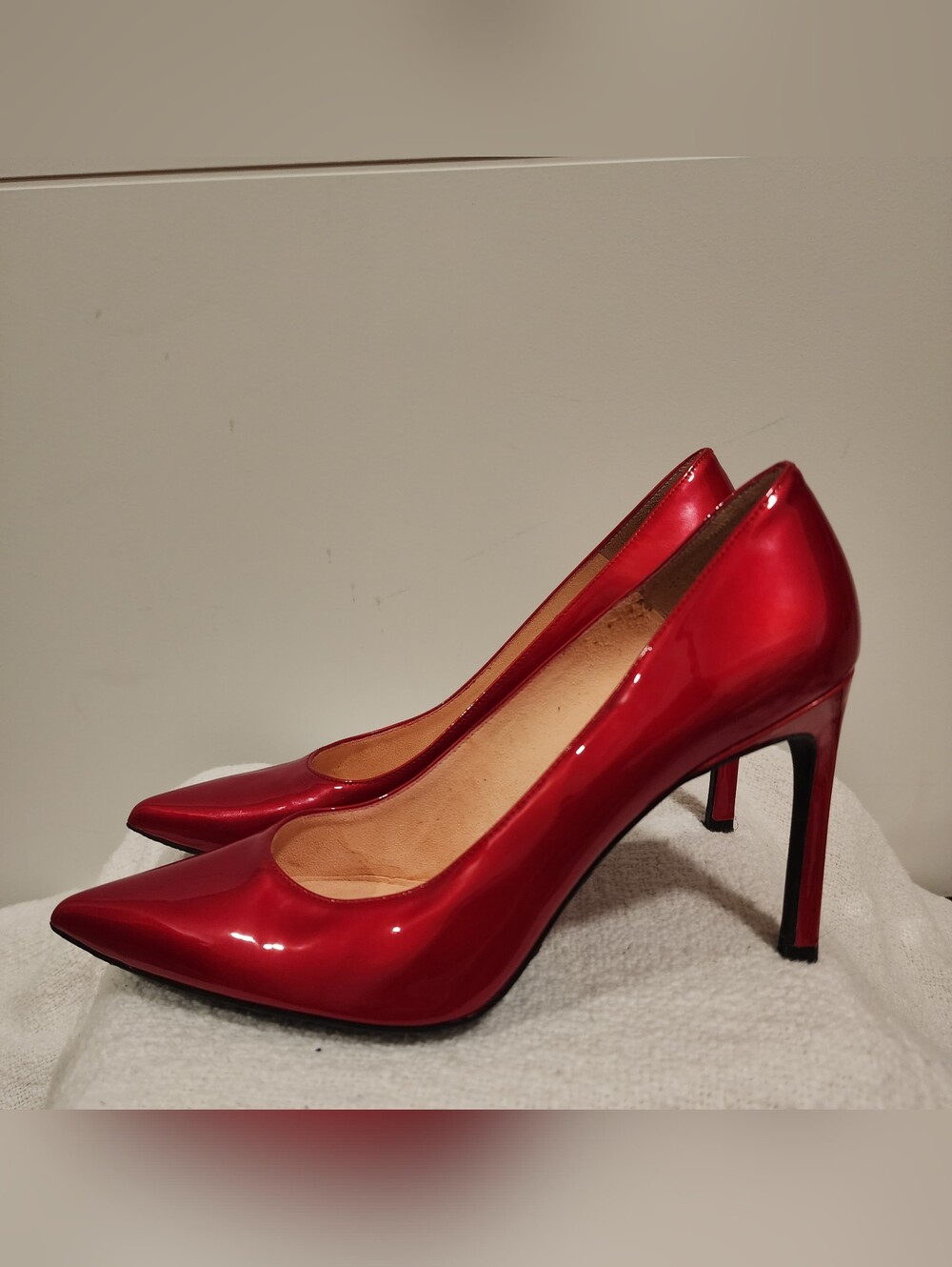 Womens Stuart Weitzman Virgin America Pump
